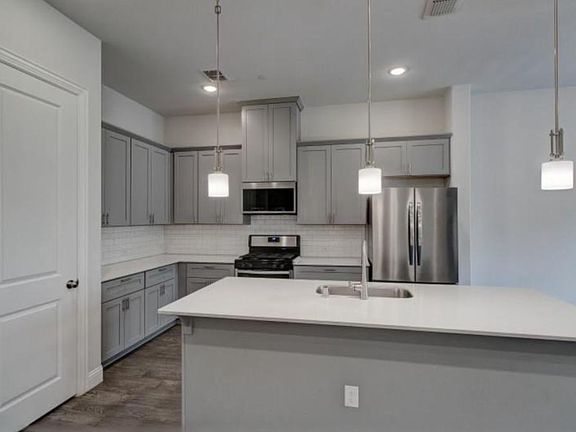 5th image of 1564 Windermere Way