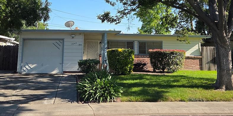 1st image of 2042 Rutledge Way