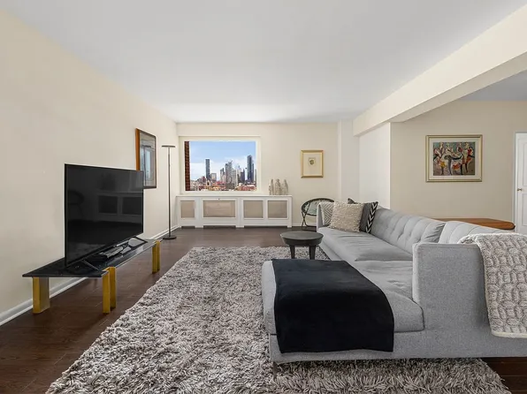 25 Sutton Pl S APT 18L, New York, NY 10022