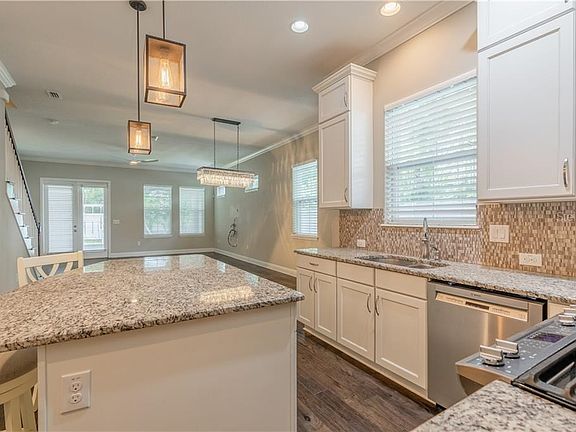 4th image of S 307 Gomez Ave #1