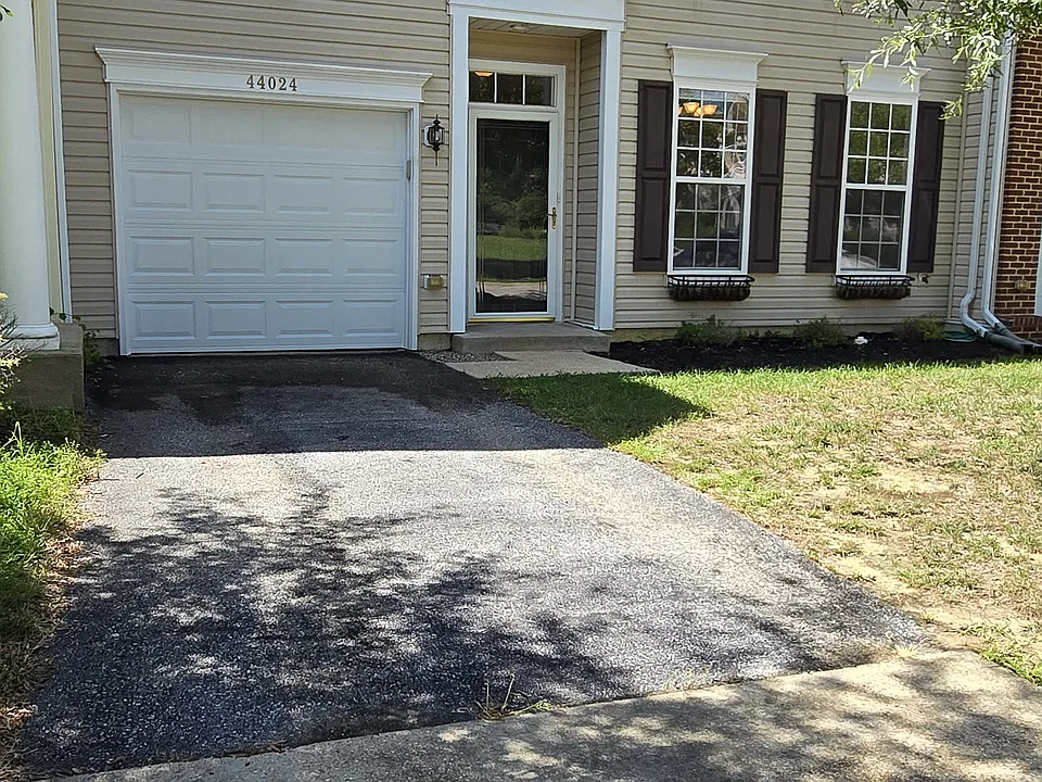 44024 Delphinium Dr