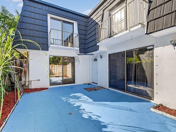 2nd image of 176 Woodland Road