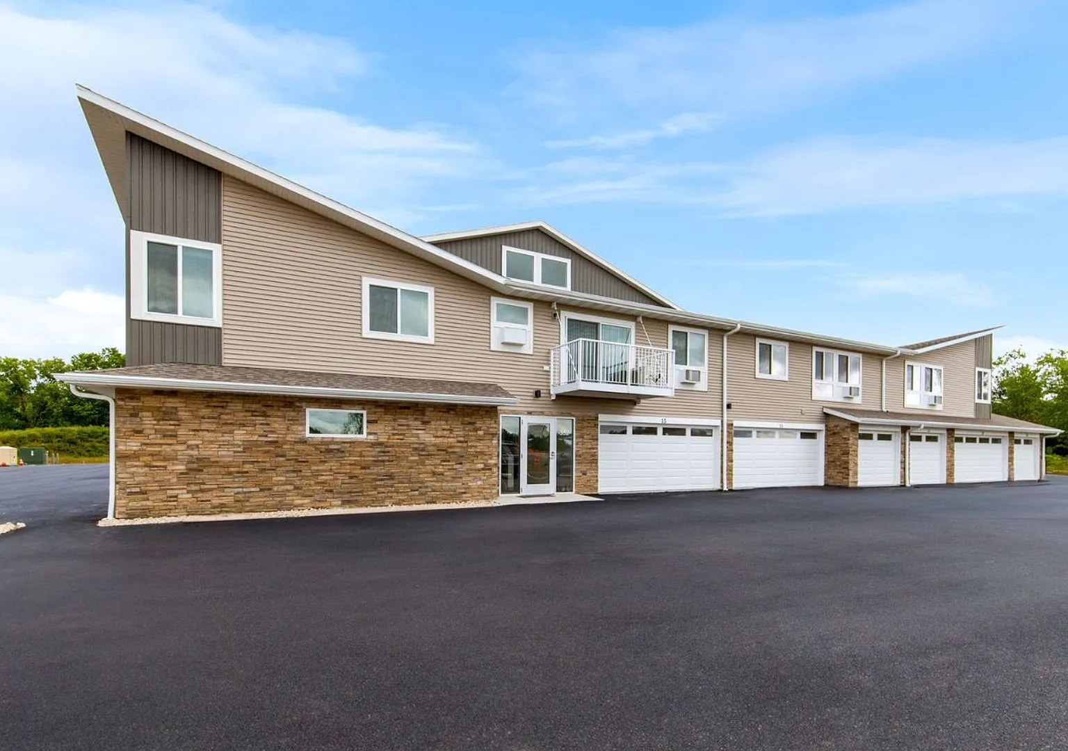 The Oaks- 352 Deschane Ave Crivitz WI — Photo 1