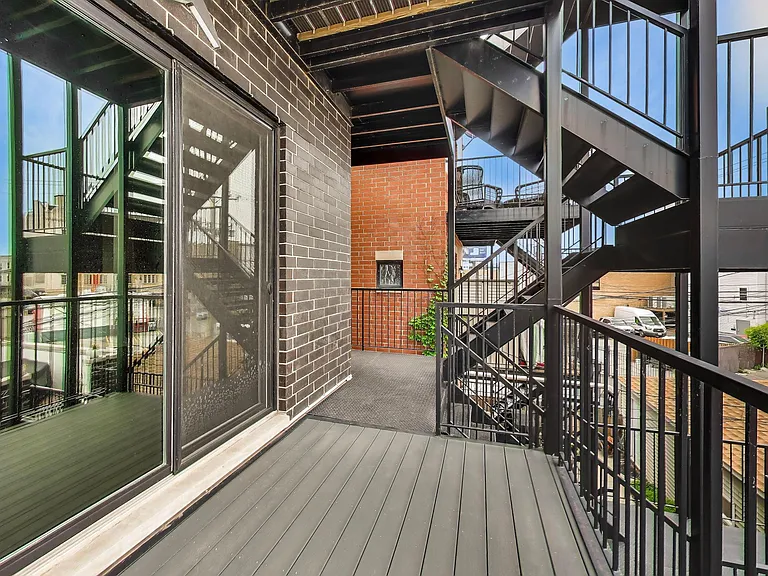 3740 N Clifton Ave #2 — Photo 20