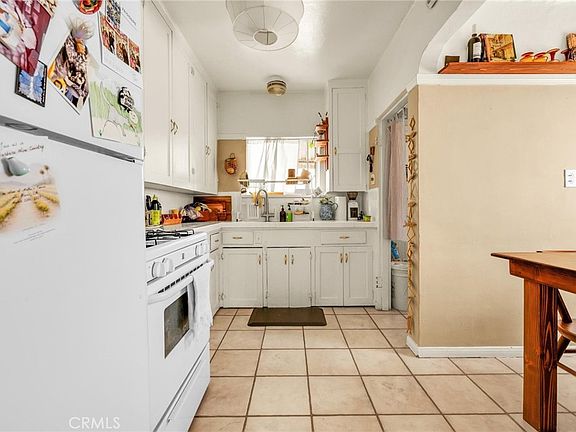5th image of 3185 Perlita Ave