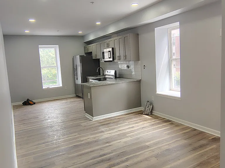 3412 N 19th St #2 — Photo 4