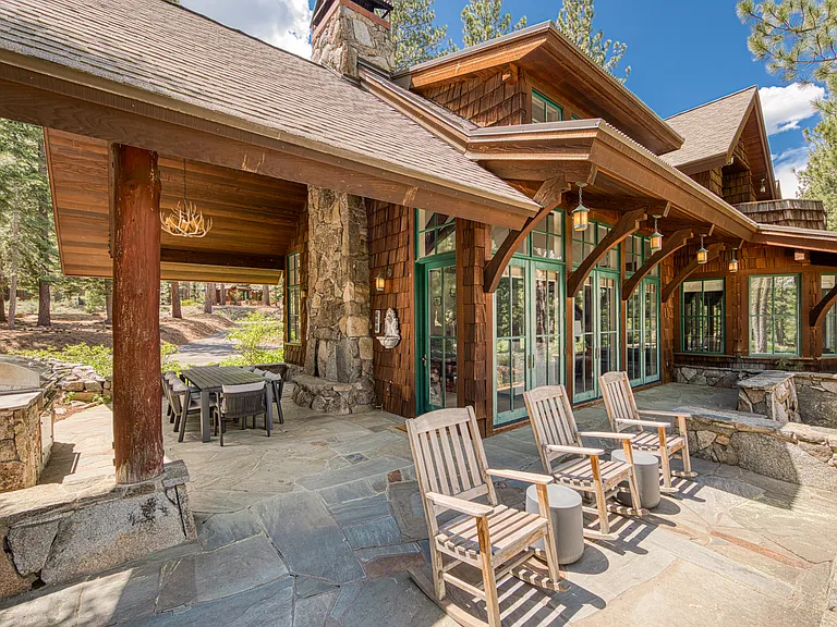 8450 Lahontan Dr — Photo 36