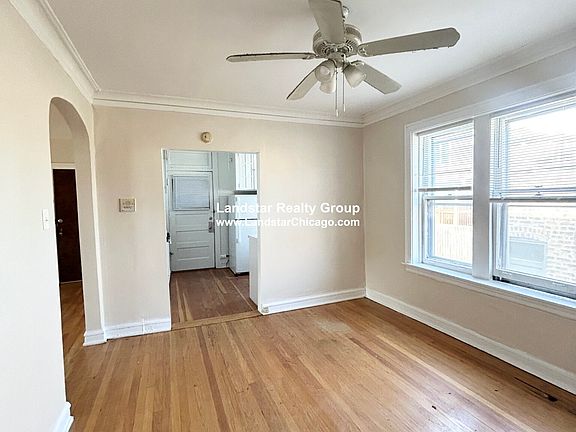 4th image of 2652 W Ardmore Ave #1