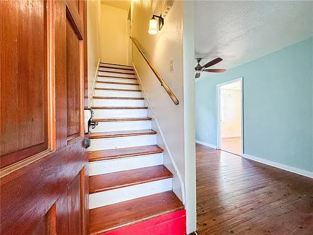 2 bed, 2.0 bath, 854 sqft, $2,000 — Photo 2