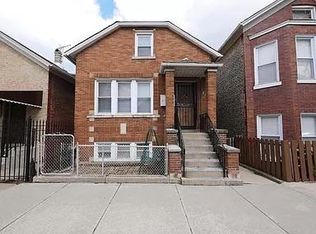 3221 S Green St APT 2, Chicago, IL 60608