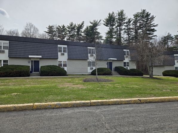 17 White Gate Rd #17L