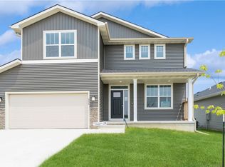 526 Kingfisher Dr, Norwalk, IA 50211