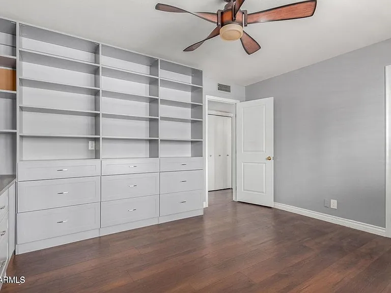 481 W Half Moon Way — Photo 21