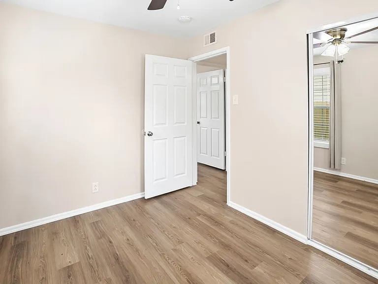 115 Harcourt Ave — Photo 19