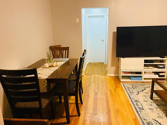 Rented by Carnegie Management Inc | media 28