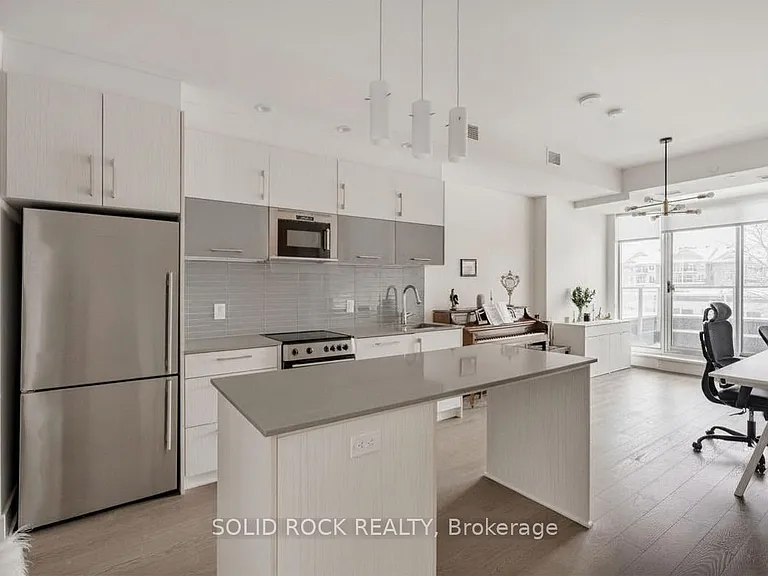 255 Bay St #318 — Photo 6
