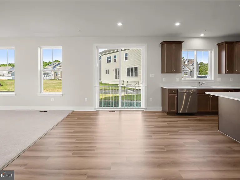 3823 Solidarity Cir — Photo 15