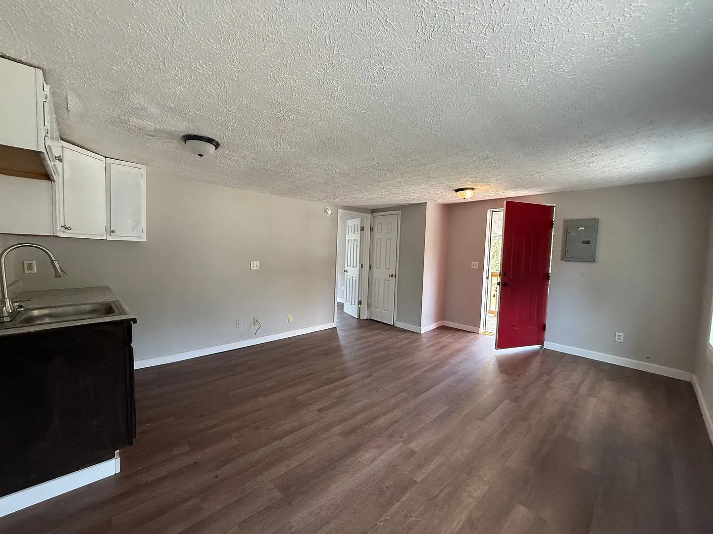 Reservoir Rd Apartments — Photo 4