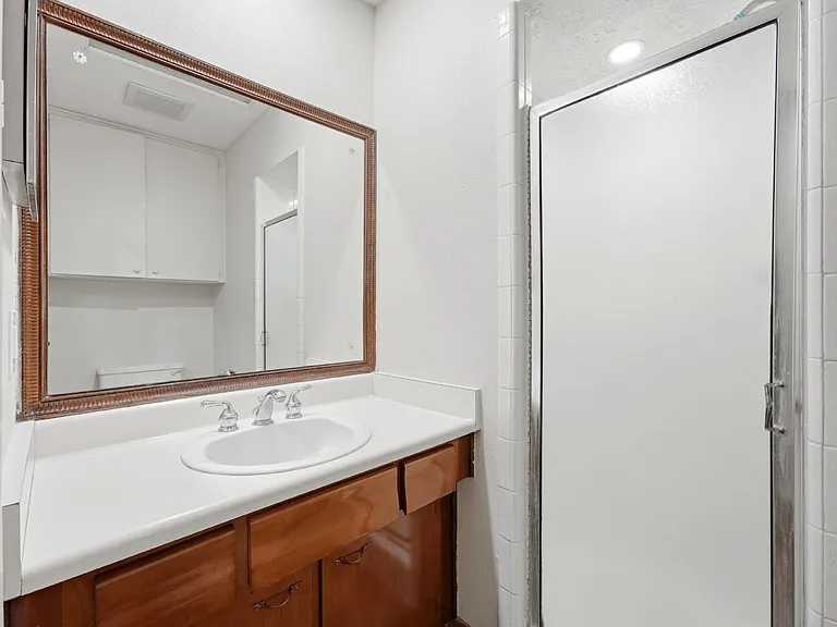 8607 Norwich Dr — Photo 30