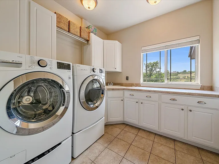 6265 Diamond Ridge Pkwy — Photo 20