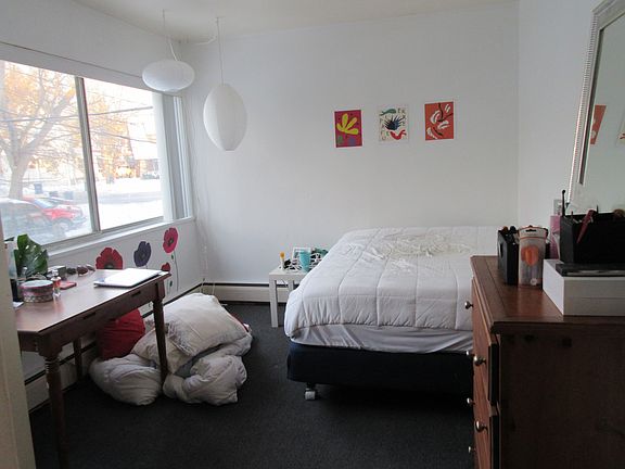 3rd image of 935 Dewey Ave #201