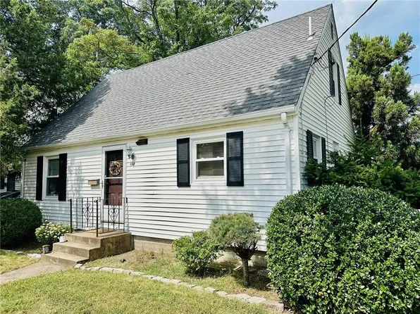652 Benefit St, Pawtucket, RI 02861