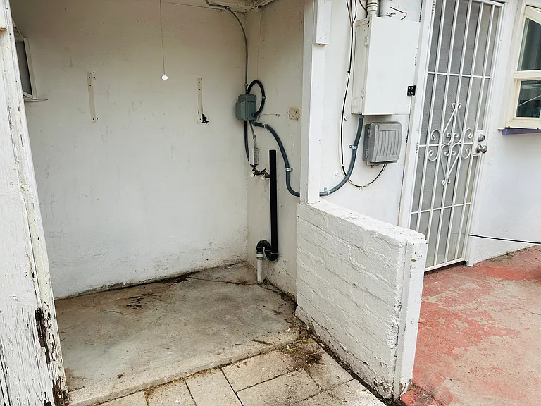 131 W Glenn St #2 — Photo 9