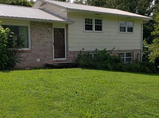 218 Patrick Henry Cir, Kingsport, TN 37663