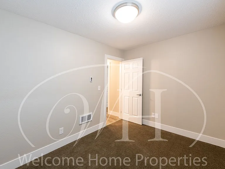 829 S 2nd Ave — Photo 11