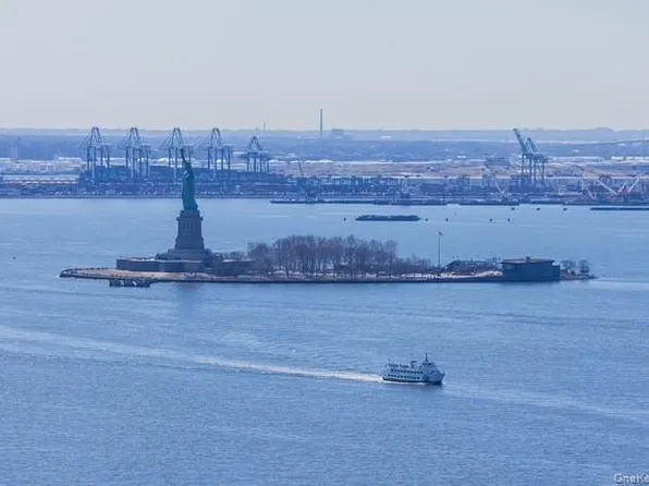 200 Rector Place #43D, New York (Manhattan), NY 10280