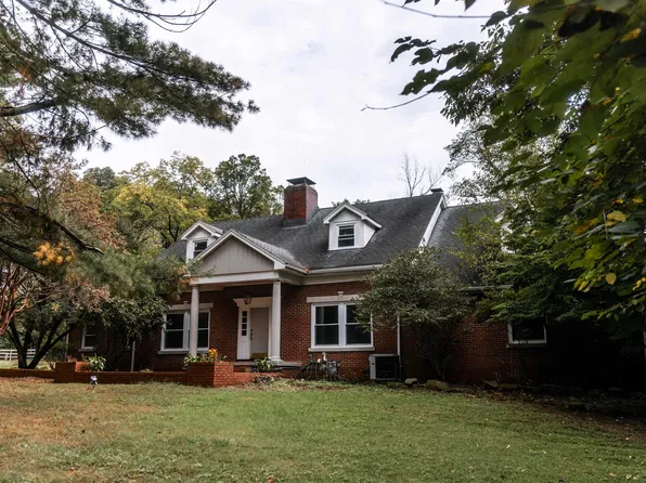 945 Pine Gate Rd, Evansville, IN 47725