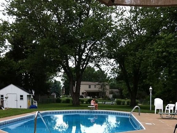 5th image of 217 Cloverly Dr