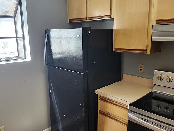 2nd image of 1861 Larette Dr #B