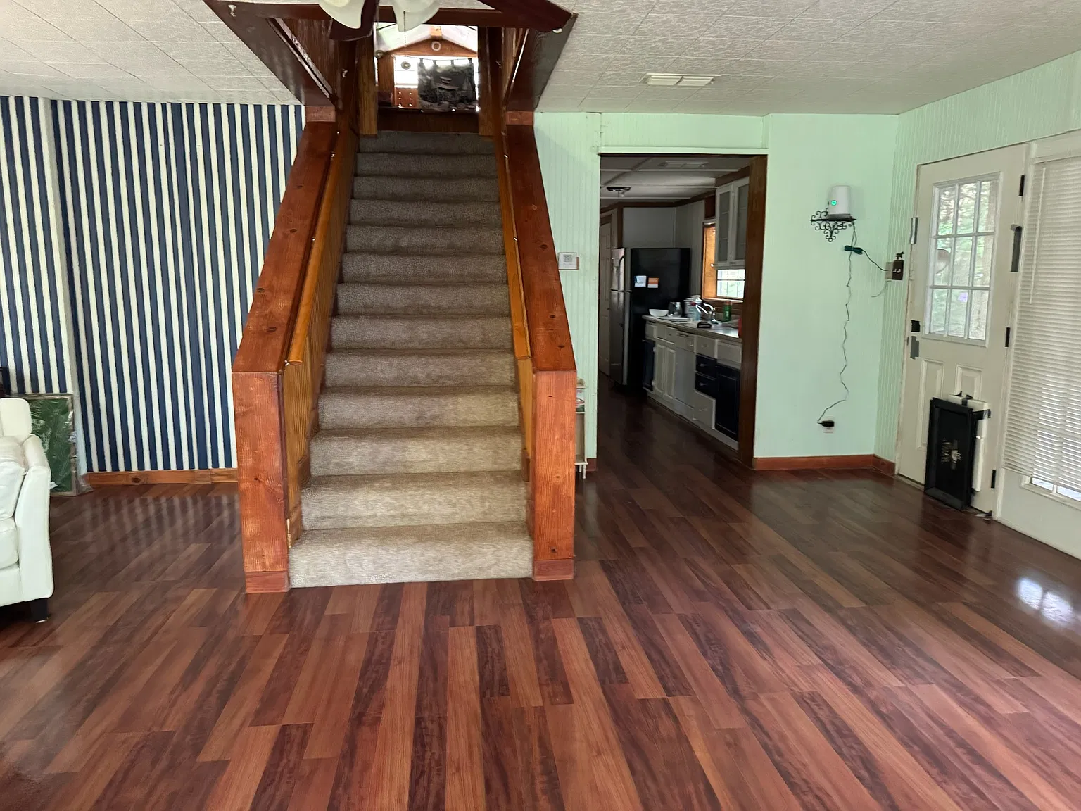 3 bed, 968 sqft, $1,100 — Photo 4