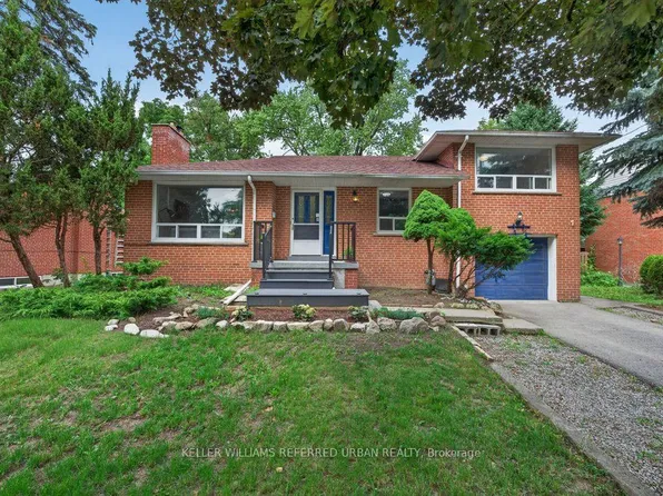 36 Fleetwell Ct, Toronto, ON M2R 1L3