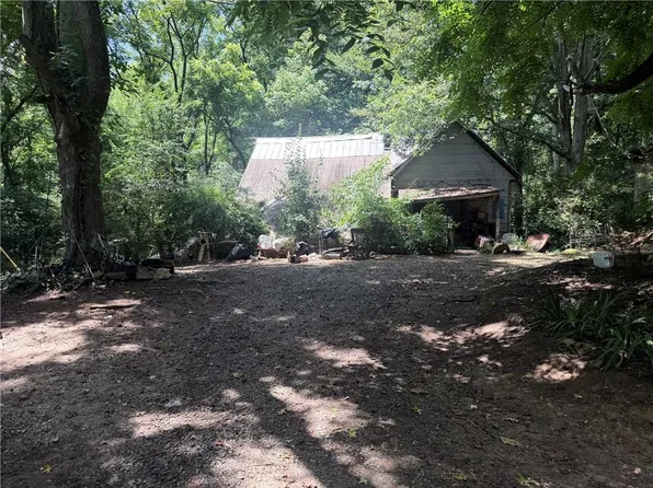 1370 Ball Creek Rd N, Talking Rock, GA 30175