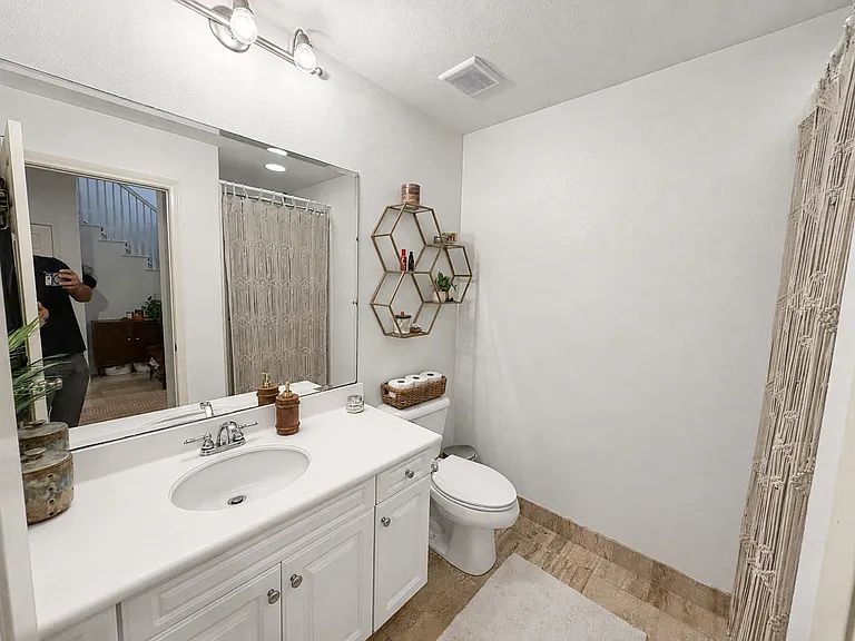 656 Seaward Ave — Photo 17