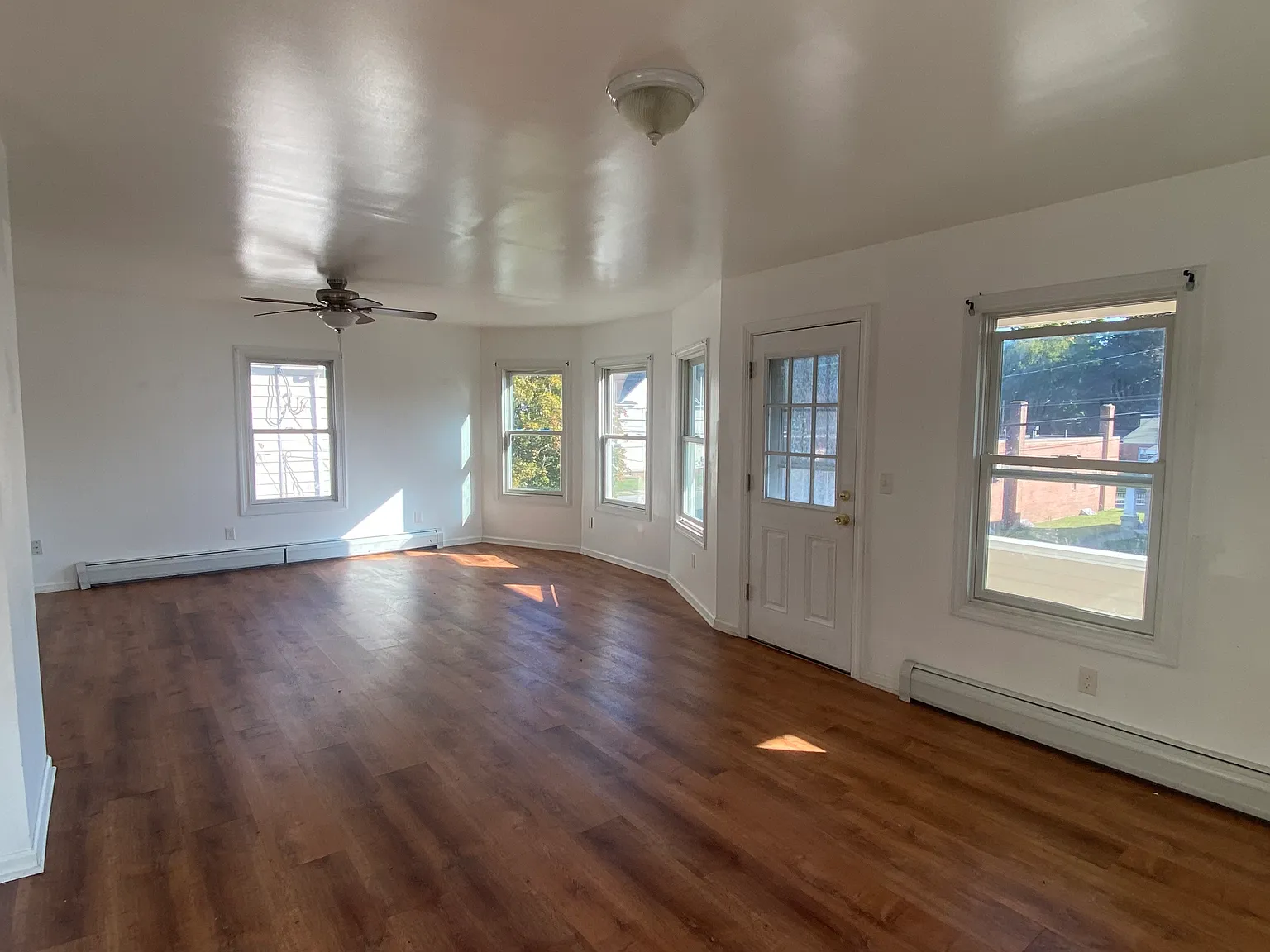 2 bed, 1188 sqft, $1,700 — Photo 2