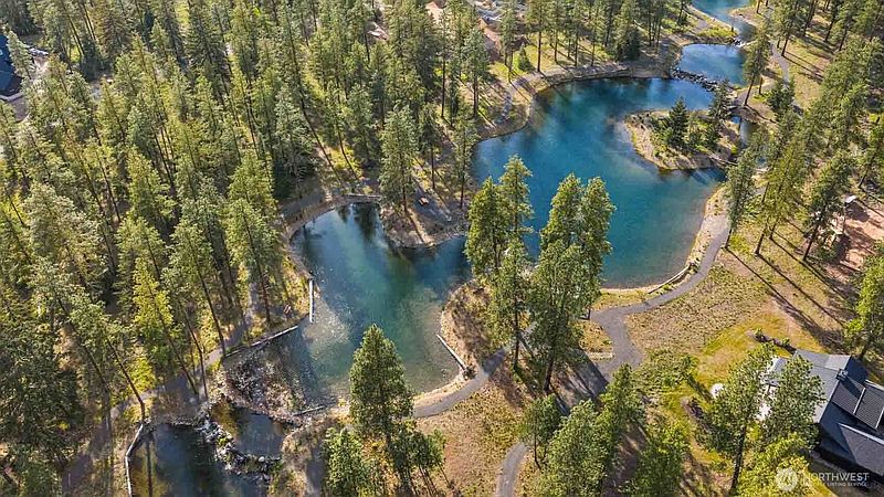 3rd image of 113 Wanawish Loop