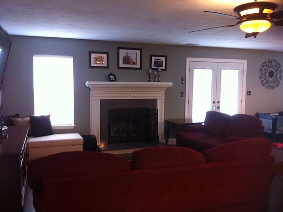 3rd image of 301 Belle Ridge Ct