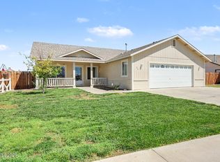 454 Colorado Ln, Fallon, NV 89406
