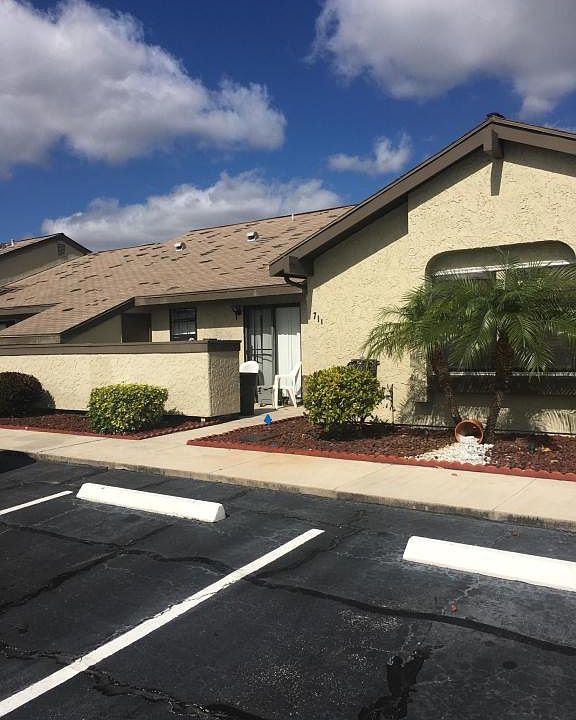 1st image of 711 SW Claudia Ave
