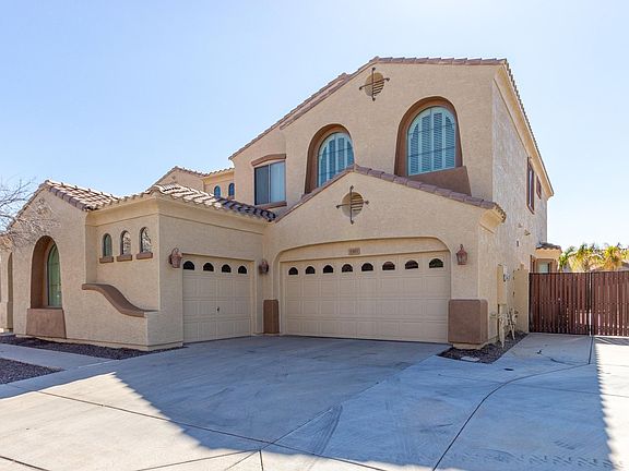3rd image of 2301 E Indigo Dr