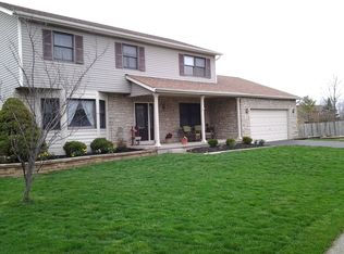 1560 Cree Ct, Grove City, OH 43123