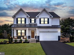 10 Freeman St, Ranson, WV 25438