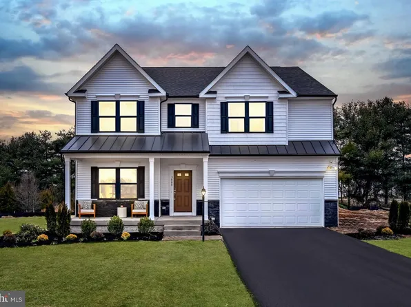 10 Freeman St, Ranson, WV 25438