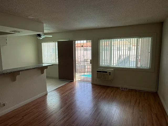 9431 Nance Ave — Photo 4