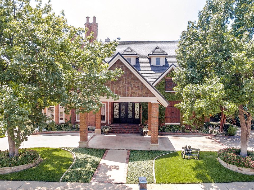 1st image of 5001 Pinehurst Dr