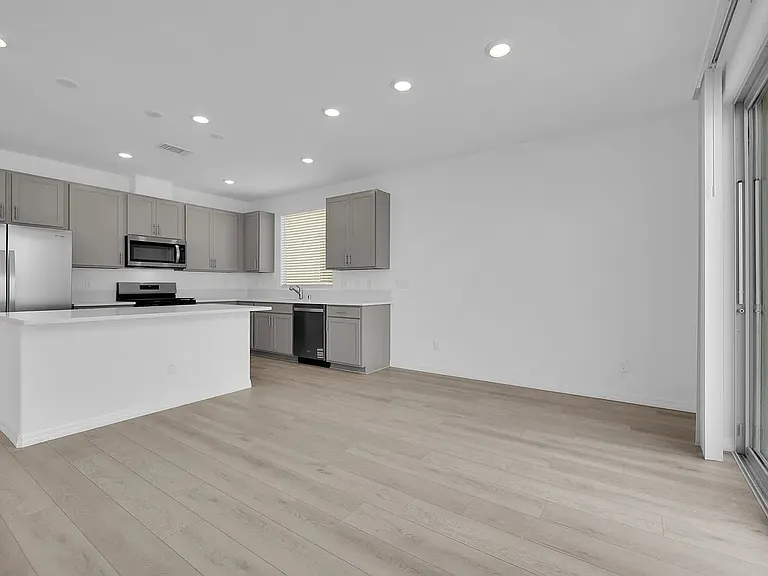 5925 Obsidian Sky Ave — Photo 8