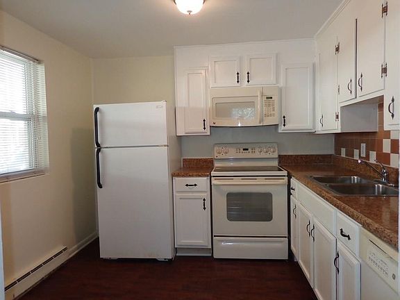 2nd image of 9627 1st Bay St APT B